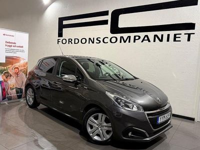 Mörkgrå (grå) Begagnad 2017 Peugeot 208 Halvkombi | 109 900 kr (Dyr)