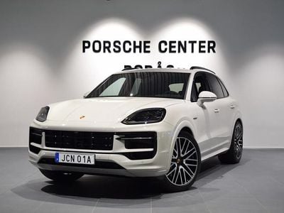 Begagnad 2025 Porsche Cayenne S E-Hybrid SUV | 1 599 000 kr