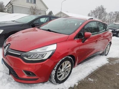 Begagnad Renault Clio IV Intens 90 HK (66 kW) 2018 Röd Kombi
