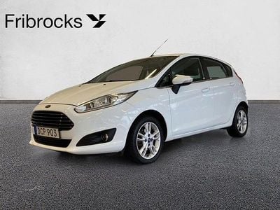 Vit Begagnad 2017 Ford Fiesta Halvkombi | 79 900 kr (Marknadspris)