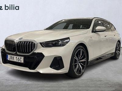 Vit Begagnad 2025 BMW 530e M Sport Kombi | 649 900 kr (Bra pris)