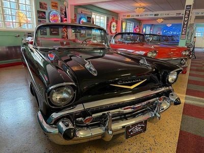 Svart Begagnad 1957 Chevrolet Bel Air Cab | 1 295 000 kr