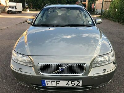 Ljusgrön Begagnad 2007 Volvo V70 Momentum Kombi | 59 000 kr (Lite dyr)