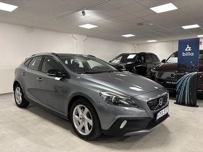 Grå Begagnad 2016 Volvo V40 Business Edition Halvkombi | 144 500 kr (Bra pris)