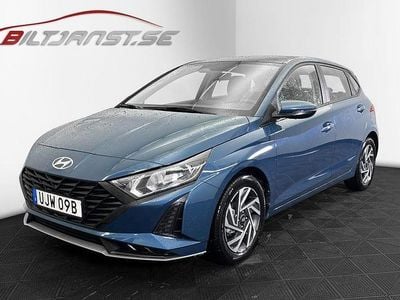 Svart Begagnad 2024 Hyundai i20 Essential Halvkombi | 209 900 kr (Marknadspris)