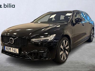 Svart Begagnad 2024 Volvo V90 Plus Kombi | 489 900 kr (Marknadspris)
