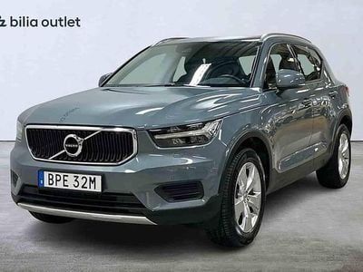 Grå Begagnad 2022 Volvo XC40 Momentum SUV | 309 900 kr (Marknadspris)