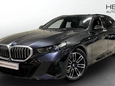 Svart Begagnad 2025 BMW 520 M Sport Kombi | 648 700 kr (Lite dyr)