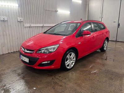 Röd Begagnad 2013 Opel Astra Enjoy Kombi | 54 900 kr (Marknadspris)