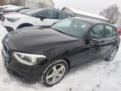 Begagnad BMW 116 116 HK (85 kW) 2013 Svart Halvkombi
