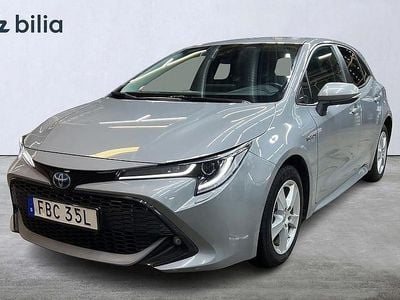 Begagnad Toyota Corolla Hybrid Style 124 HK (91 kW) 2019 Grå Halvkombi