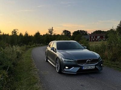Osmium grey metallic Begagnad 2019 Volvo V60 Inscription Kombi | 310 000 kr (Marknadspris)