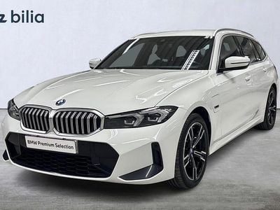 Alpinvit Begagnad 2023 BMW 330 M Sport Kombi | 379 900 kr