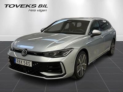 Ny VW Passat R-line 193 HK (141 kW) 2025 Oyster silver metallic Kombi