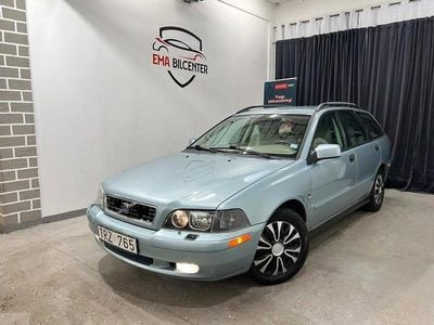 Begagnad Volvo V40 163 HK (119 kW) 2002 Ljusgrön Kombi