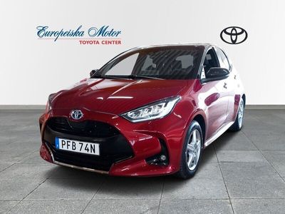 begagnad Toyota Yaris Hybrid YarisStyle Bi-tone Vinterhjul SPI