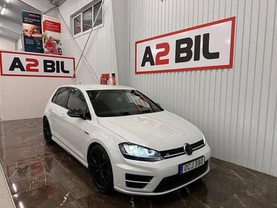 Begagnad VW Golf VII R 301 HK (221 kW) 2016 Vit Halvkombi