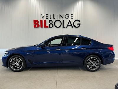 begagnad BMW 520 d xDrive Sedan Sport line Taklucka Drag Låga mil