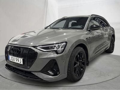 Grå Begagnad 2023 Audi e-tron Black Edition SUV | 500 000 kr (Marknadspris)