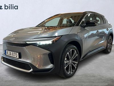 Silver Begagnad 2024 Toyota bZ4X Executive SUV | 489 900 kr (Lite dyr)
