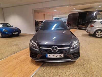 Grå Begagnad 2019 Mercedes C300e AMG Kombi | 289 000 kr