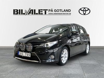 Begagnad Toyota Auris 124 HK (91 kW) 2012 Svart Halvkombi