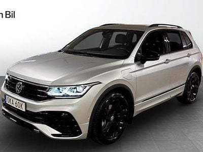 Silver (reflex silver metallic) Begagnad 2023 VW Tiguan R-line SUV | 419 500 kr (Dyr)