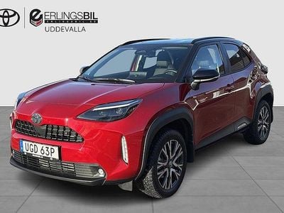 Begagnad Toyota Yaris Cross Style 92 HK (67 kW) 2024 Röd SUV