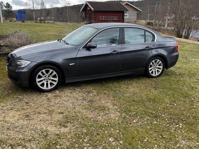 begagnad BMW 325 I e90