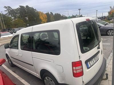 Begagnad VW Caddy Maxi 102 HK (75 kW) 2015 Minibuss