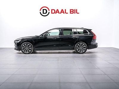 Svart Begagnad 2022 Volvo V60 Core Kombi | 319 700 kr (Bra pris)