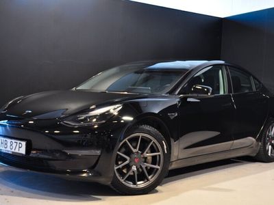 begagnad Tesla Model 3 Long Range AWD Panorama 2021, Halvkombi