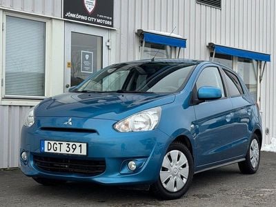 Begagnad Mitsubishi Space Star 80 HK (58 kW) 2014 Ljusblå Minibuss