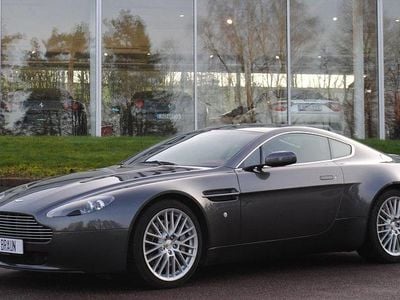 Begagnad Aston Martin V8 Vantage 2008 Meteorite silver (fast track) Sportkupé