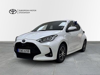 Vit Begagnad 2022 Toyota Yaris Hybrid Active Halvkombi | 224 900 kr (Lite dyr)