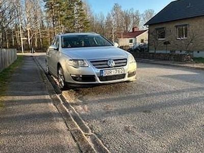 Silver Begagnad 2010 VW Passat Sportline Kombi | 60 000 kr