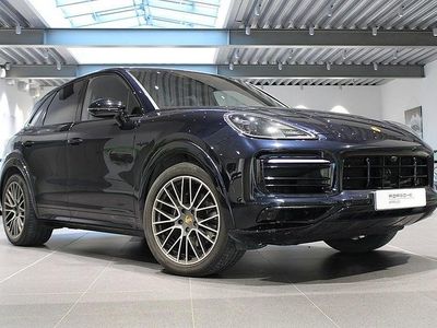Blå Begagnad 2022 Porsche Cayenne Platinum Edition SUV | 855 000 kr (Marknadspris)