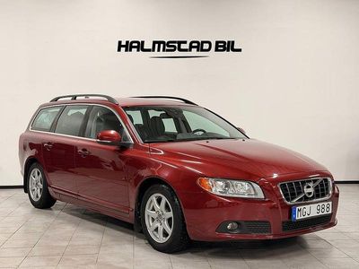Begagnad Volvo V70 Momentum 116 HK (85 kW) 2011 Röd Kombi