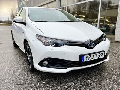 begagnad Toyota Auris Hybrid e-CVT, Comfort 2018, Halvkombi