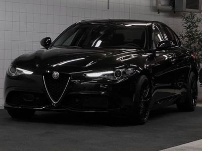 begagnad Alfa Romeo Giulia Veloce/ 2.0 TBi Turbo/4WD Q4/ Unik/ 320HK