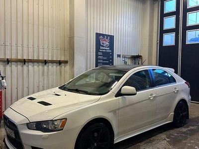 Begagnad Mitsubishi Lancer Sportback 240 HK (176 kW) 2010 Vit