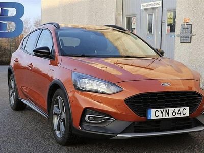 Orange Begagnad 2019 Ford Focus Active Halvkombi | 149 900 kr (Marknadspris)