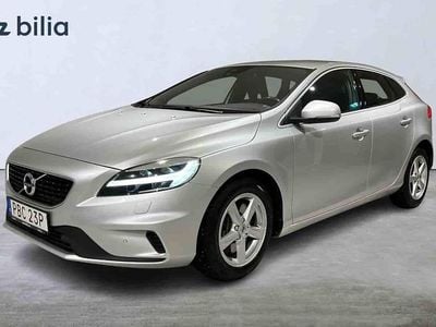 Begagnad Volvo V40 2019 Silver Halvkombi