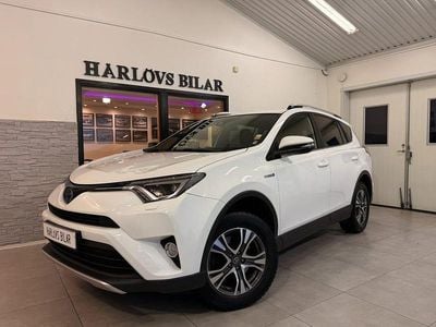 Vit Begagnad 2016 Toyota RAV4 Hybrid Active SUV | 219 900 kr (Marknadspris)