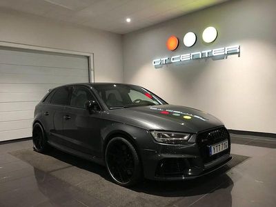 Begagnad Audi RS3 Comfort 400 HK (294 kW) 2019 Grå Sedan