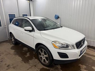Vit Begagnad 2012 Volvo XC60 Momentum SUV | 88 000 kr (Marknadspris)