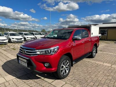 begagnad Toyota HiLux 2.4 AWD AUT LÄDER HUNDKÅPA EU6 2-ÅRS GARANTI