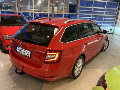 begagnad Skoda Octavia 1.5TSI 150HK AUT PREMIUM DRAG/VÄRMARE/SoV HJU