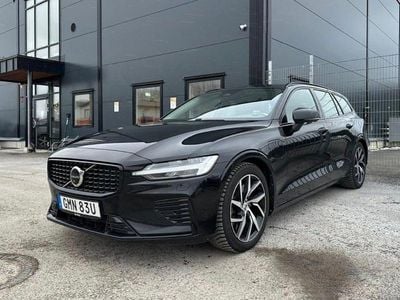 Svart Begagnad 2023 Volvo V60 R-Design Kombi | 319 900 kr