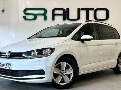 Vit Begagnad 2017 VW Touran Minibuss | 169 900 kr (Lite dyr)
